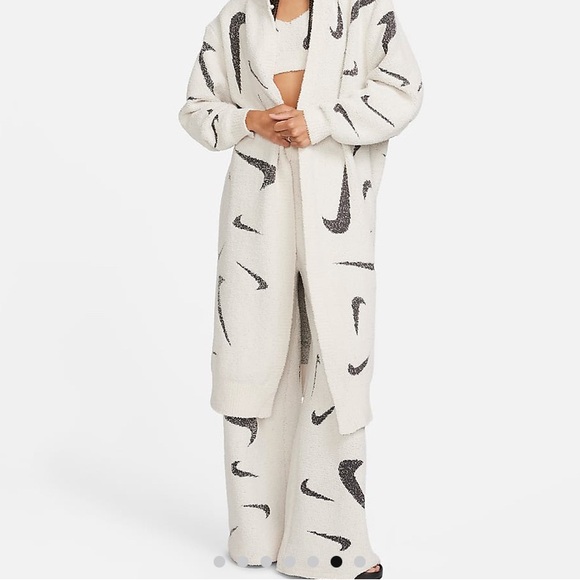Nike sportswear Phoenix Cozy.. pants and cardigan. - Picture 3 of 4